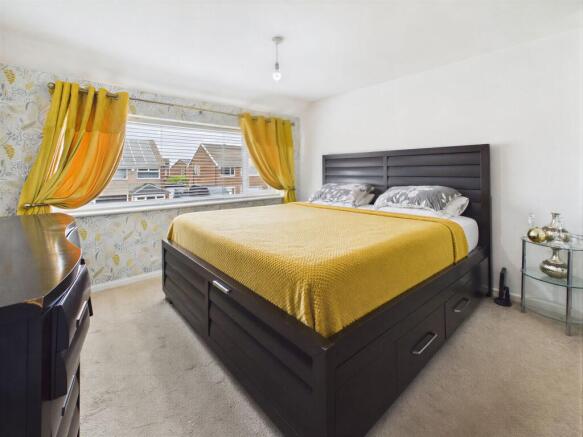 3 bed Semi-Detached for sale Image 9