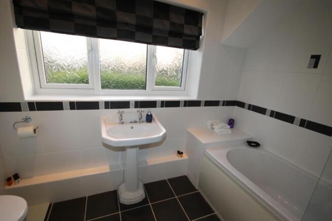 BATHROOM/W.C.