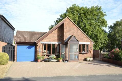 Faulkeners Way, Trimley St. Mary