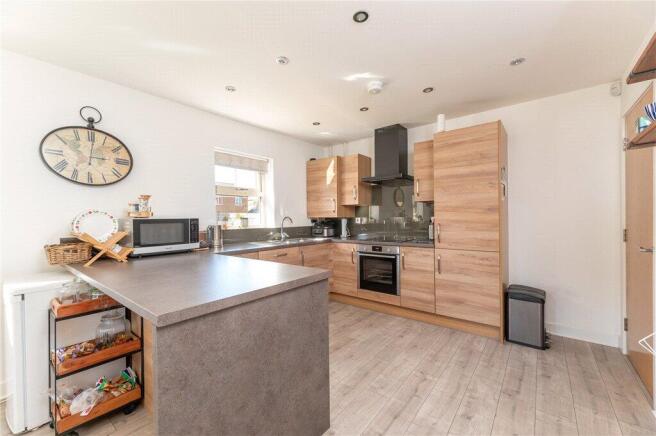 4 bed Detached for sale Image 6