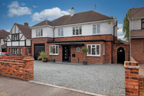 30, Ayloffs Walk, Hornchurch RM11 2RJ