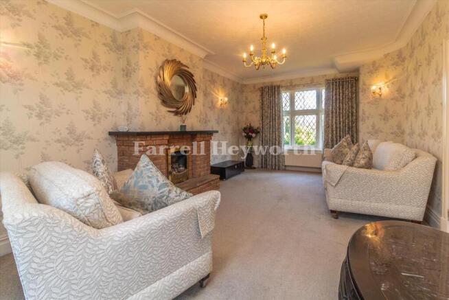 Lounge image 2