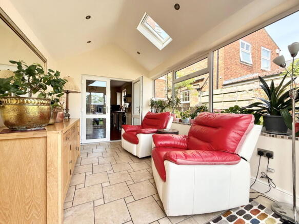 5 bed Terraced for sale Image 10