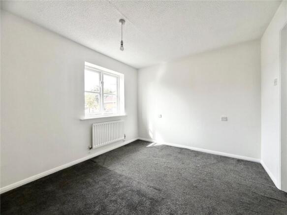 3 bed Semi-Detached to rent Image 5