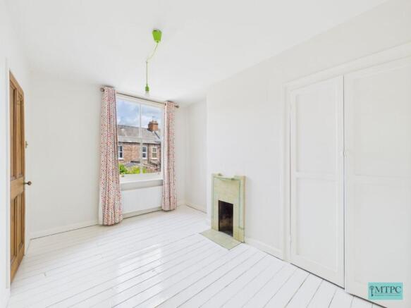 3 bed Town House to rent Image 12