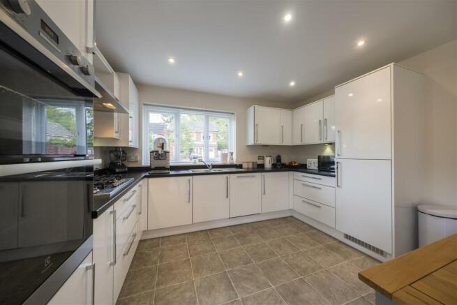 43 Shakerley Close-003.JPG