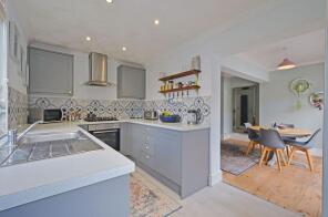 12, Dobbs Lane, Truro TR1 3NA