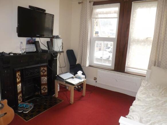 6 Tilehurst Road (61