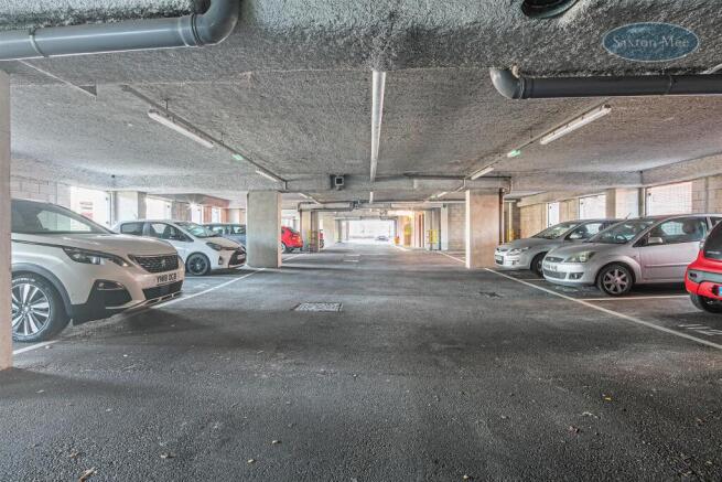 2 bed Apartment for sale Image 10