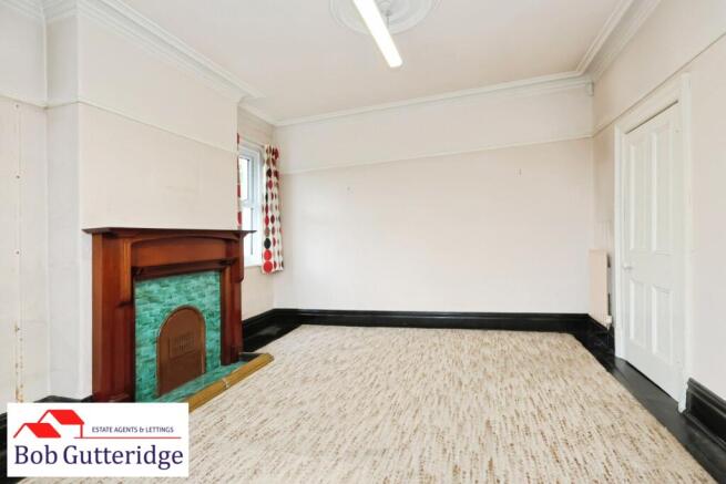 BAY FRONTED LOUNGE