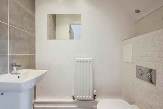 2 bed Terraced for sale Image 8