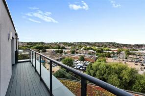 Flat 707, Ashbys Point, Walters Farm Road, Tonbridge TN9 1FR