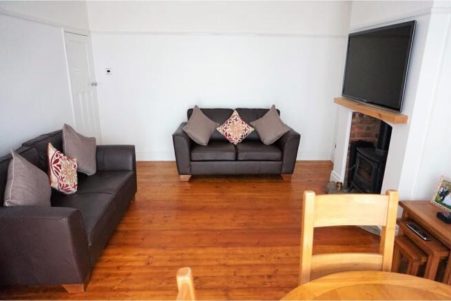 Lounge/Dining Room