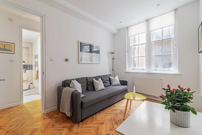 Cathedral_Court_05