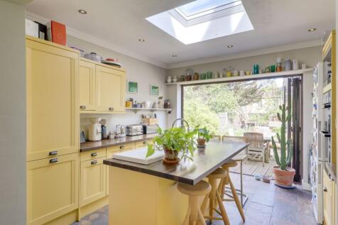 Sandhurst Road, Catford, SE6