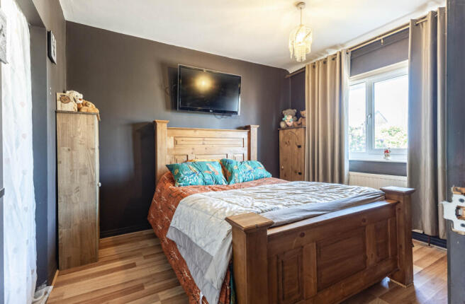 3 bed Semi-Detached for sale Image 9