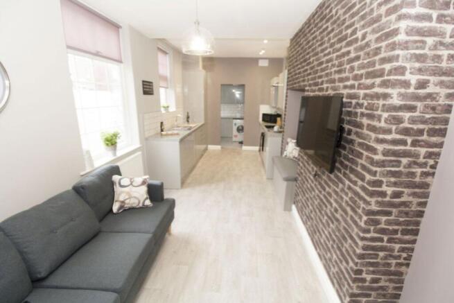 1 bed House Share to rent Image 5