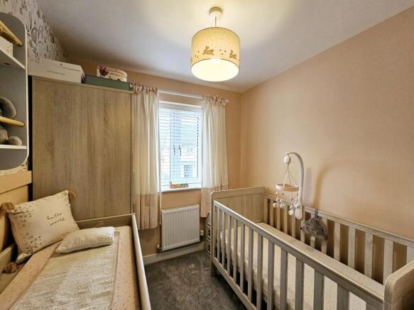 3 bed Semi-Detached for sale Image 8