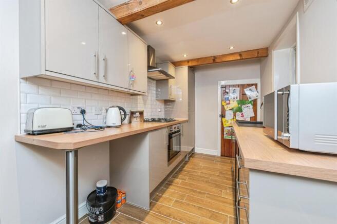 2 bed Semi-Detached for sale Image 5