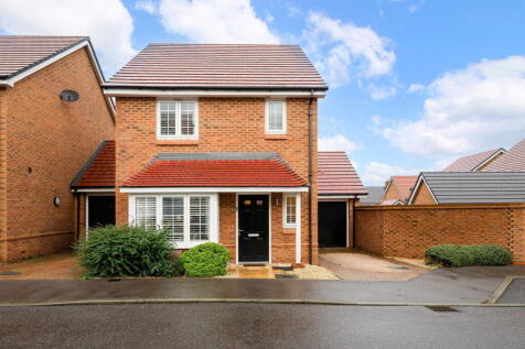 Goodwood Road, Edenbridge, Kent, TN8 6DY