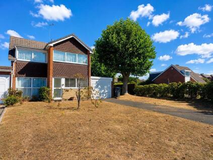 Mossbank Avenue, Burntwood, WS7 4UN