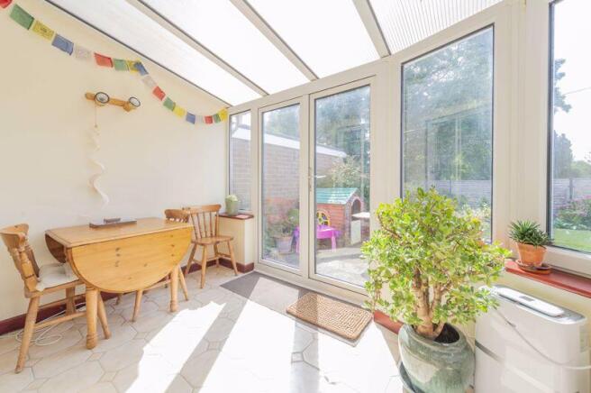 Rosehill Avenue, Whittington photo 5