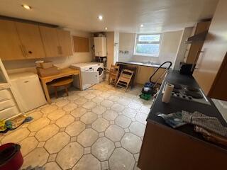 7 bed Terraced to rent Image 6