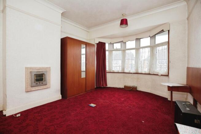 The Headlands, Northampton - View 5