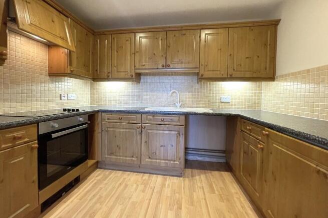 2 bed Apartment for sale Image 4