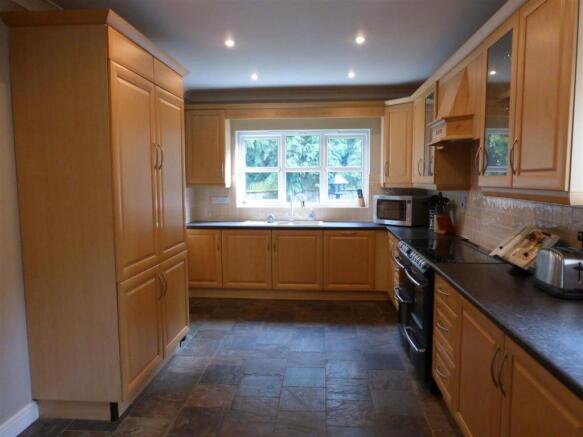 Kitchen/Breakfast Ro