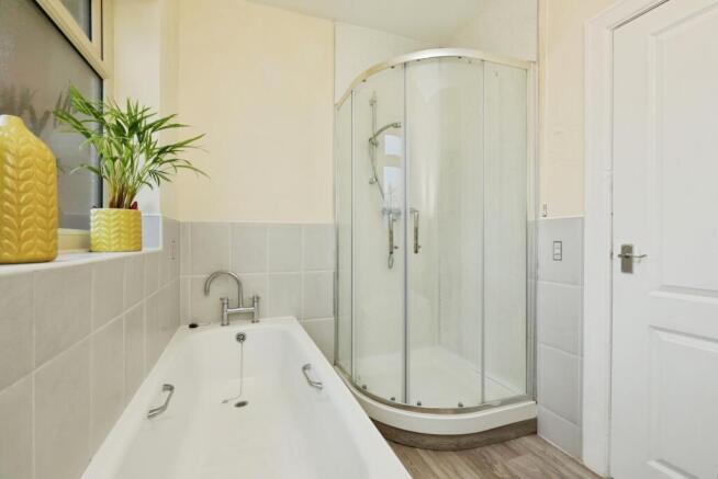 3 bed Bungalow for sale Image 10