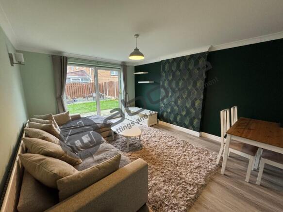 Living / Dining Area