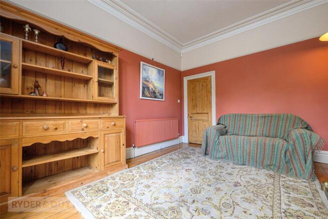 5 bed Semi-Detached for sale Image 12
