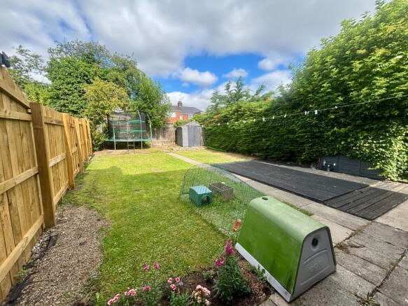 3 bed Semi-Detached to rent Image 8