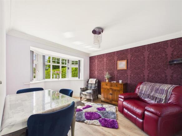 4 bed Detached for sale Image 9