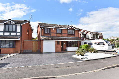 KINGSWINFORD, Ploverdale Crescent