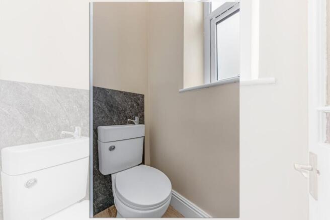 3 bed Terraced for sale Image 12