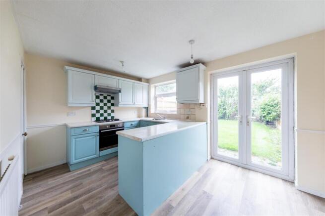 19 Hewitt Grove-001.jpg