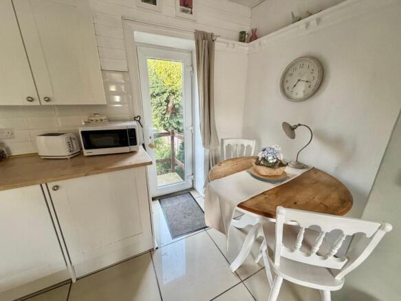 2 bed Terraced for sale Image 7