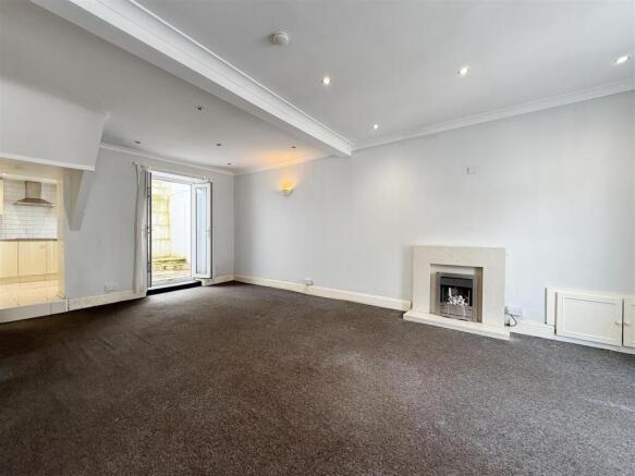 Lounge Towards Kitchen.JPG