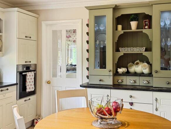 3 bed Detached Bungalow for sale Image 10