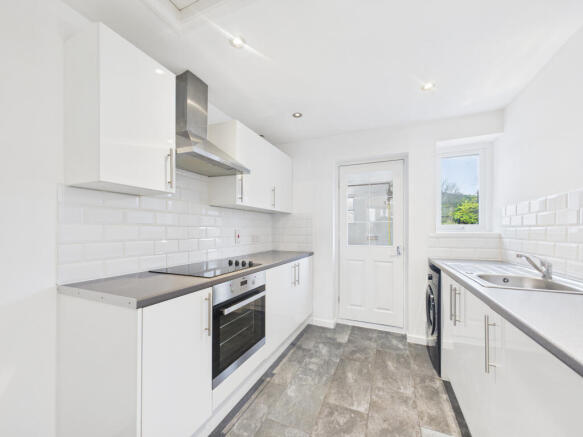 CAM01354G0-PR0639-STILL004