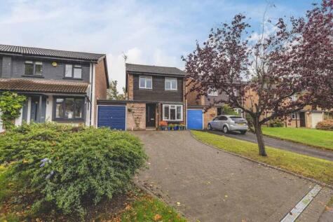 Ruscombe Gardens, Datchet, SL3