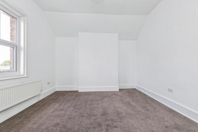 3 bed Terraced for sale Image 11