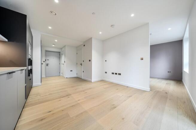 1386502-19-692d9b...