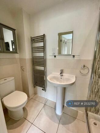 Master Bedroom En-Suite