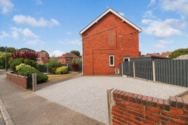 3 bed Semi-Detached for sale Image 11