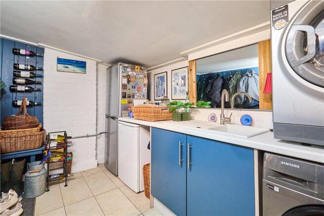 4 bed Detached for sale Image 6