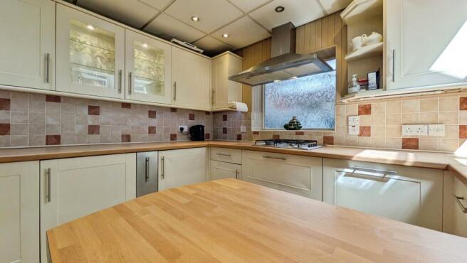3 bed Terraced for sale Image 5