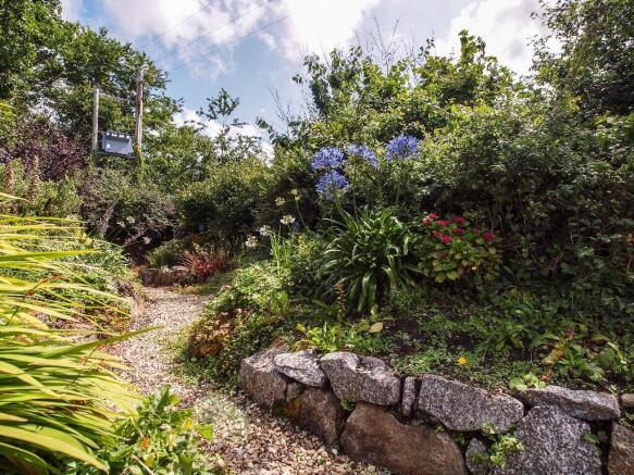 HIDDEN GARDEN